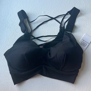 Black Sports bra lots of support size medium